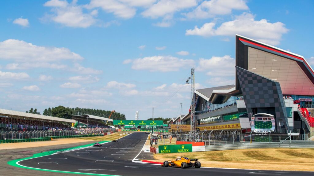 Pirelli prévoit une nette amélioration des temps à Silverstone avec le nouvel asphalte