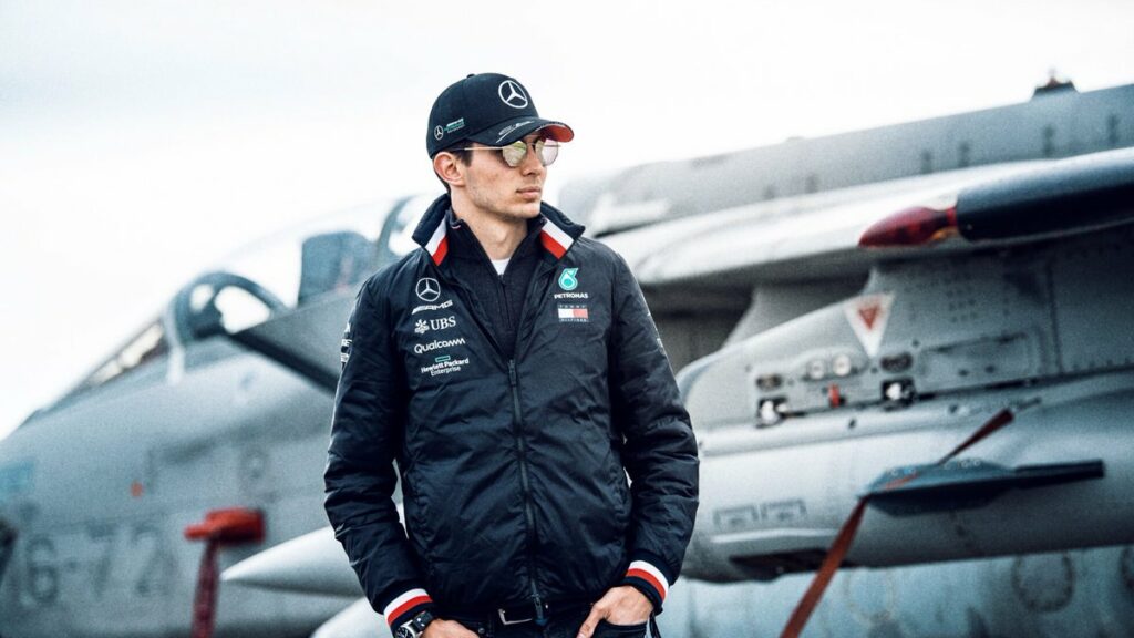 Esteban Ocon et Valtteri Bottas au volant de la Mercedes W08 à Goodwood