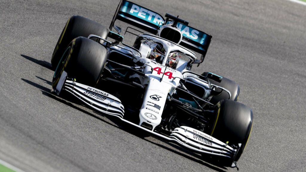 Lewis Hamilton en pole