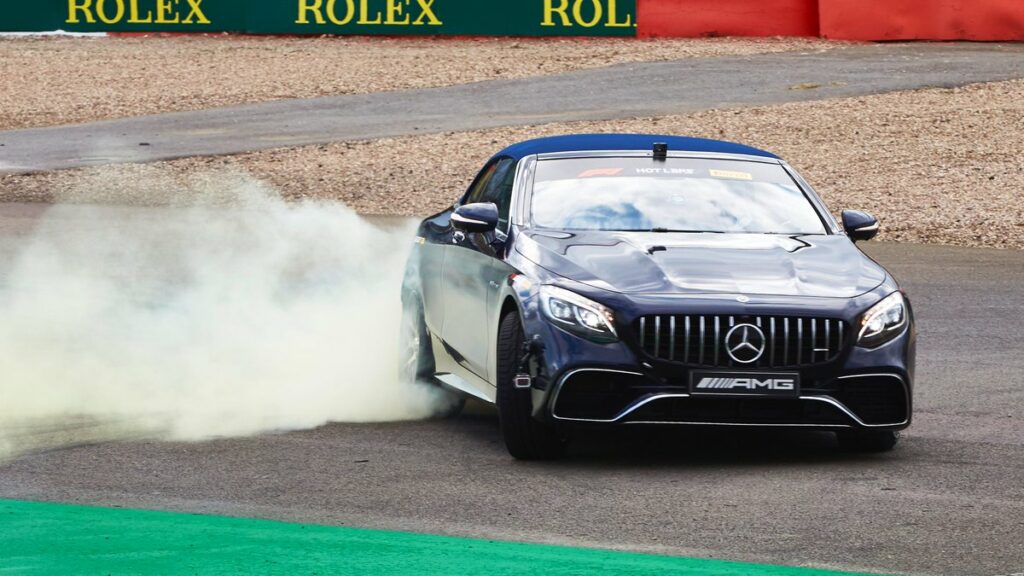 Vidéo : Quand Lewis Hamilton embarque Sir Frank Williams à Silverstone