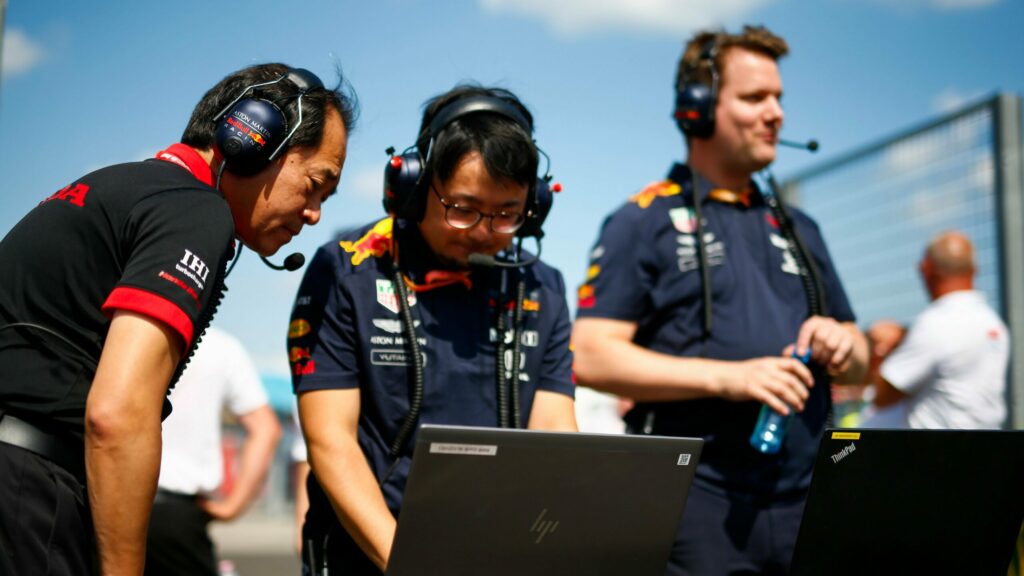 Verstappen estime que Honda aide Red Bull à fiabiliser sa voiture, contrairement à Renault