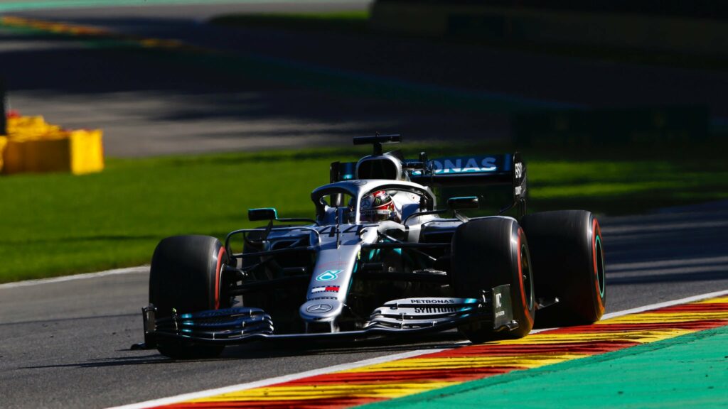 Lewis Hamilton se satisfait de sa troisième place sur la grille à Spa après un crash survenu en EL3