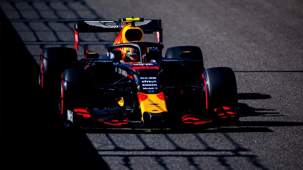 Le pilote Red Bull Alex Albon estime que le DRS est parfois trop avantageux