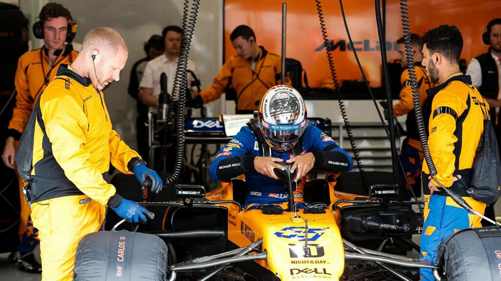 Carlos Sainz a déjà moulé son baquet dans la MCL35