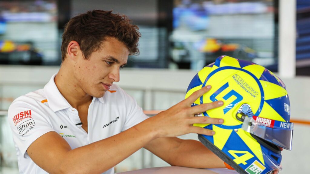 Valentino Rossi et Lando Norris vont échanger leur casque prochainement