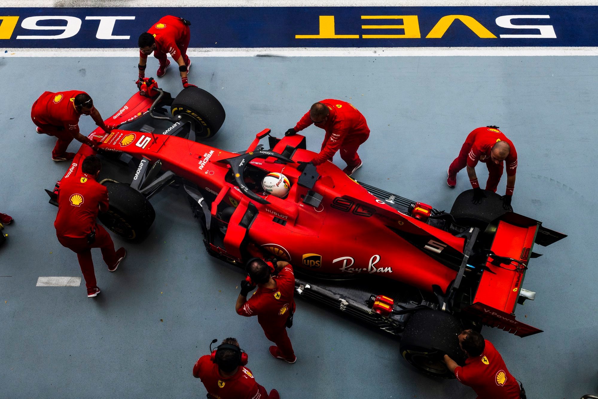 sebastian Vettel ferrari singapour
