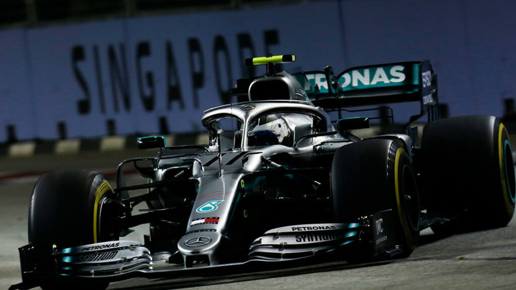 Chez Mercedes, une journée solide pour Hamilton et un crash pour Bottas à Singapour