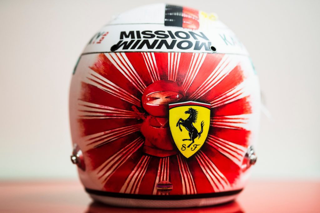 casque spécial suzuka vettel