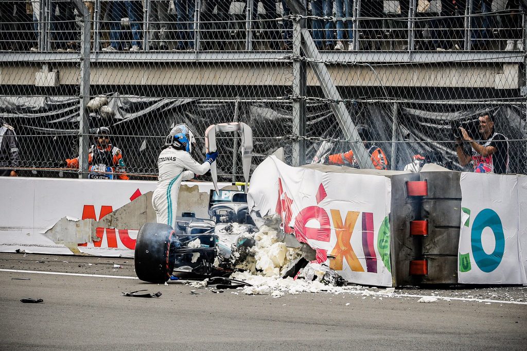 crash bottas mercedes mexico