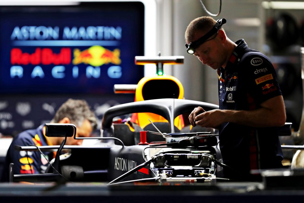 garage red bull racing