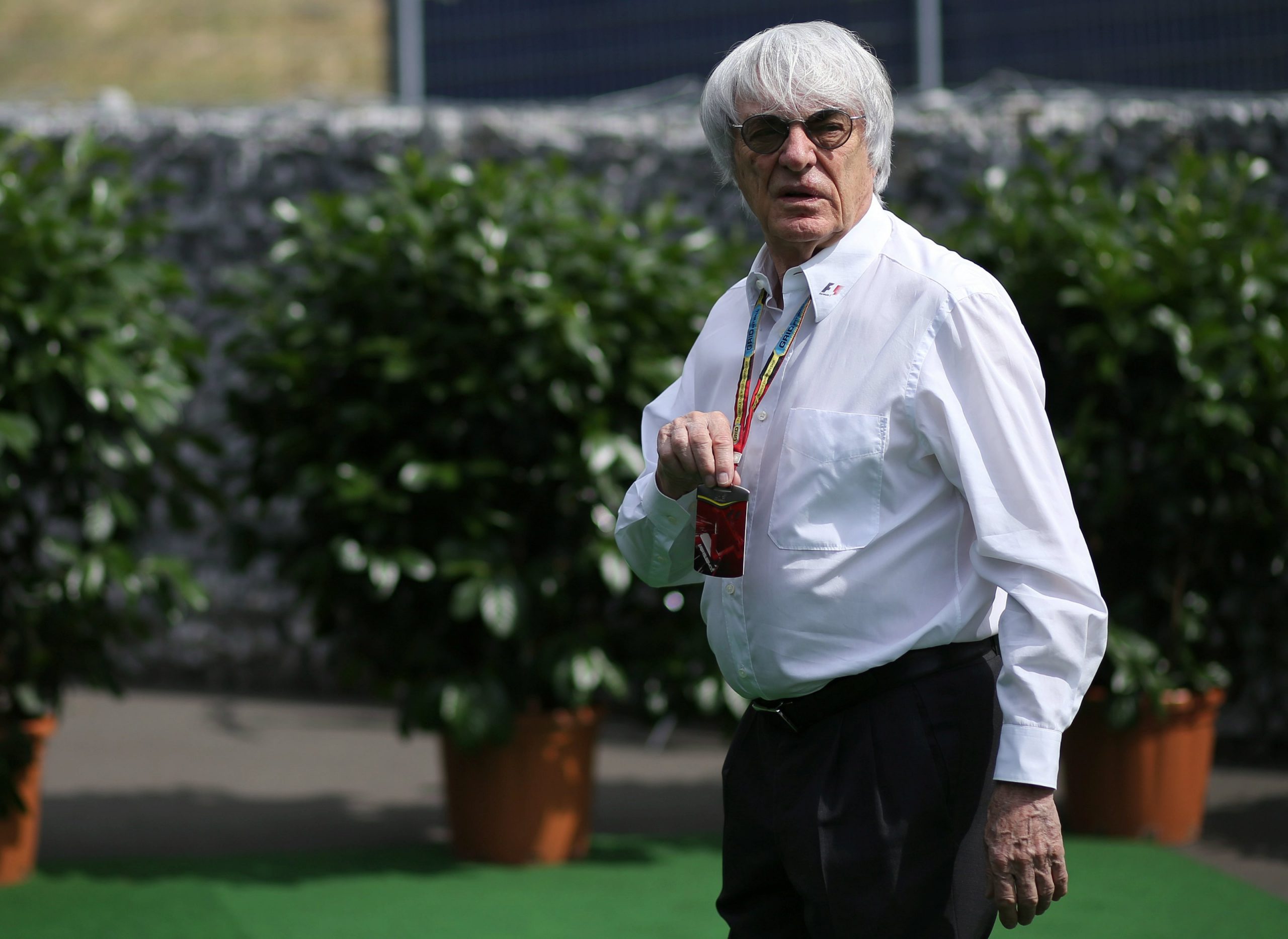 F1 - Bernie Ecclestone pense que c'est "une bonne chose" que la F1 affiche sa lutte contre le racisme
