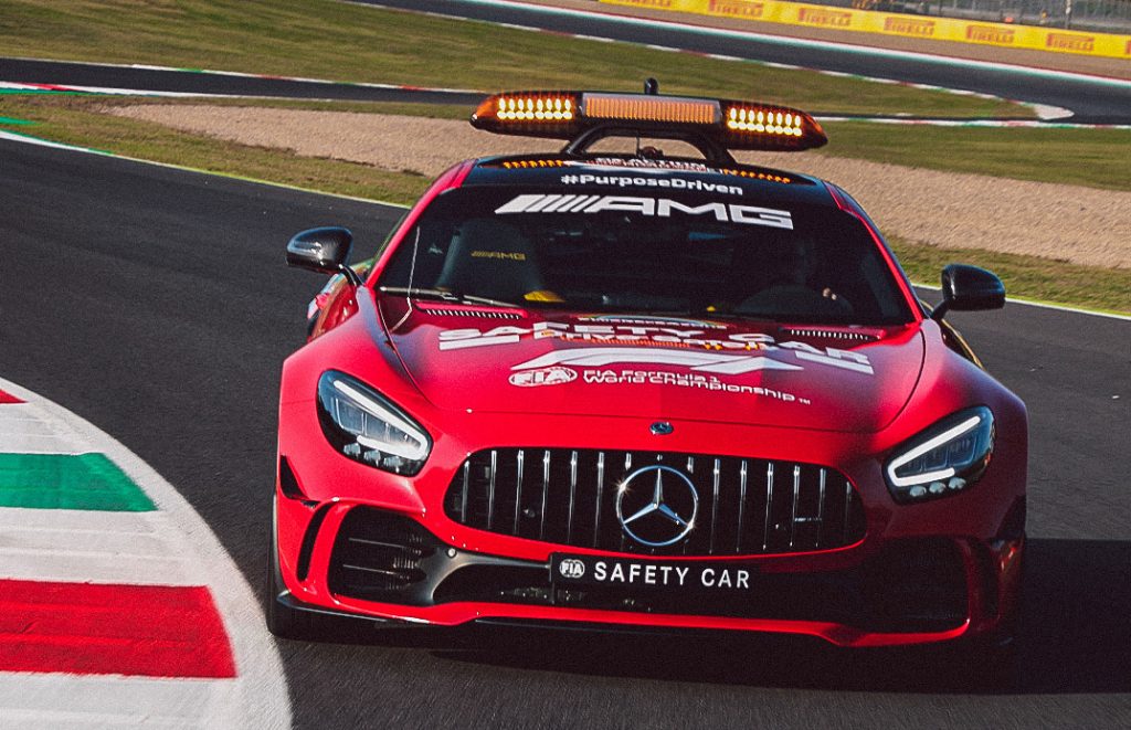 safety-car-rouge-mercedes-ferrari-f1