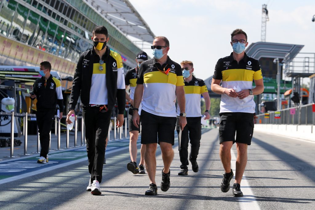 paddock-monza-f1-renault-ocon