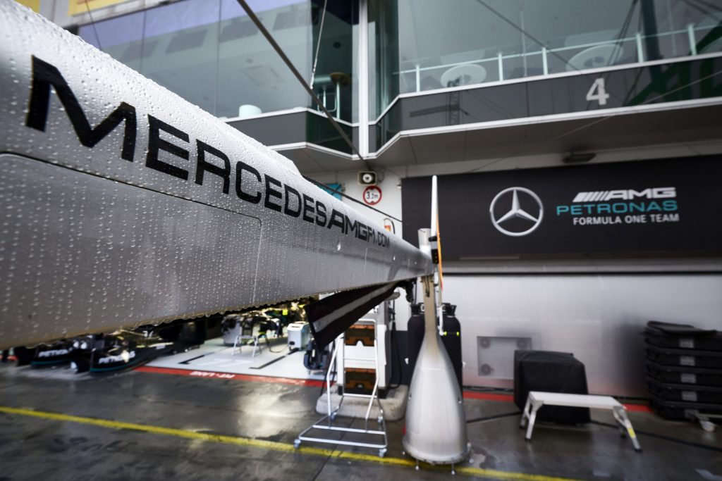 mercedes-f1-2022-moteur-red-bull