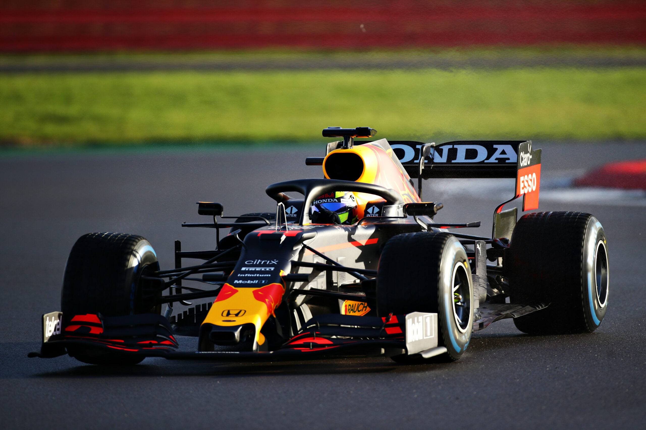 F1 - Photos : Sergio Perez au volant de la Red Bull