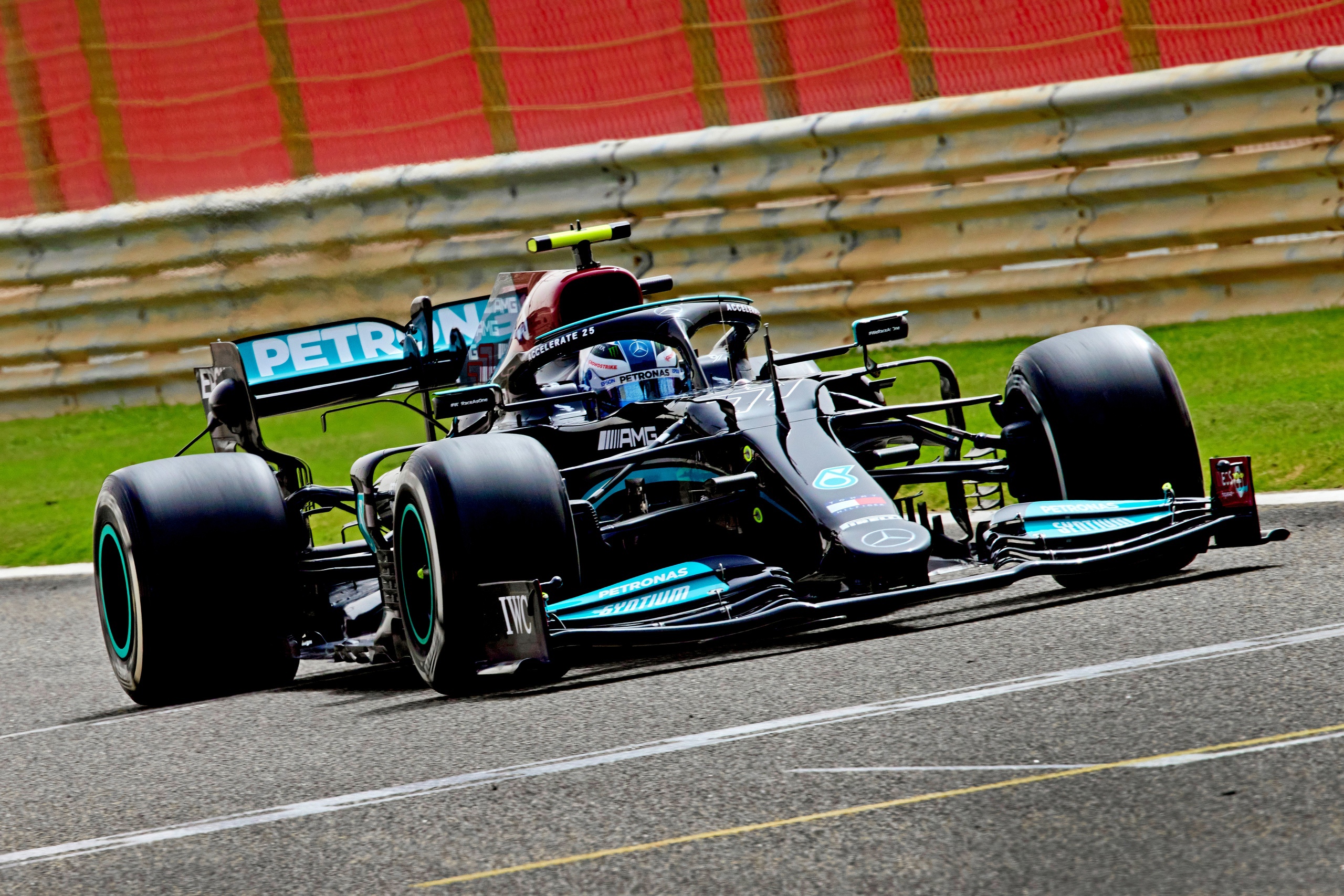 F1 - Bahreïn - jour 2 : Vettel privé de roulage, Mercedes redresse la barre