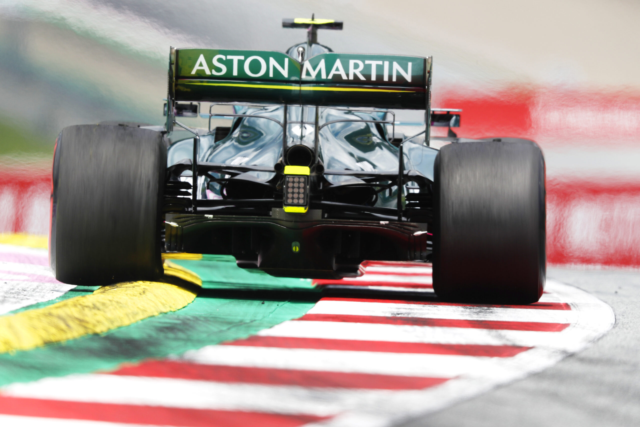 F1 - P6 en EL2, Sebastian Vettel est encouragé par le rythme d'Aston Martin