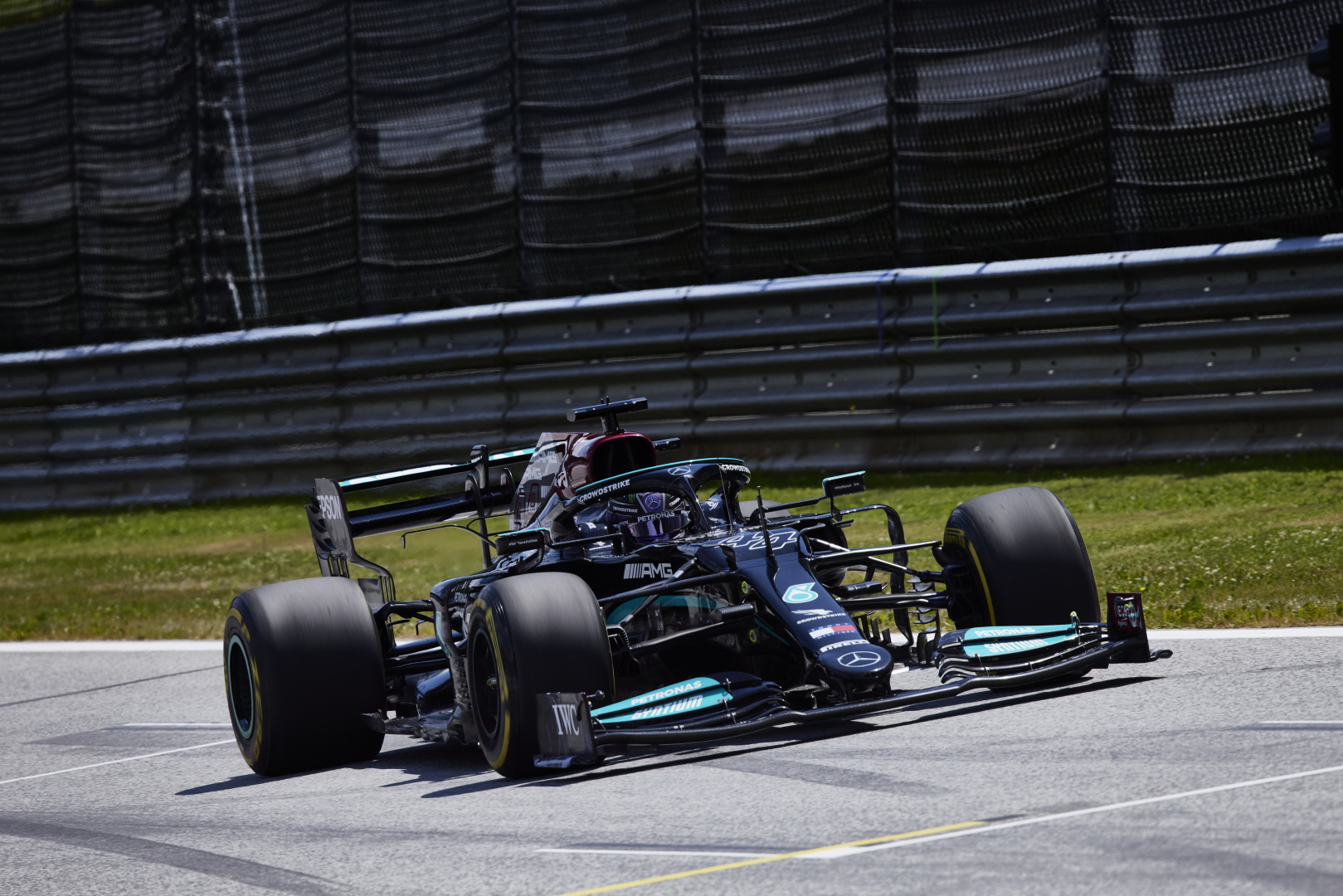 F1 - Lewis Hamilton : "Red Bull frappe fort en ce moment"