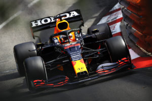 La Red Bull de Max Verstappen inspectée en profondeur après le GP de Monaco