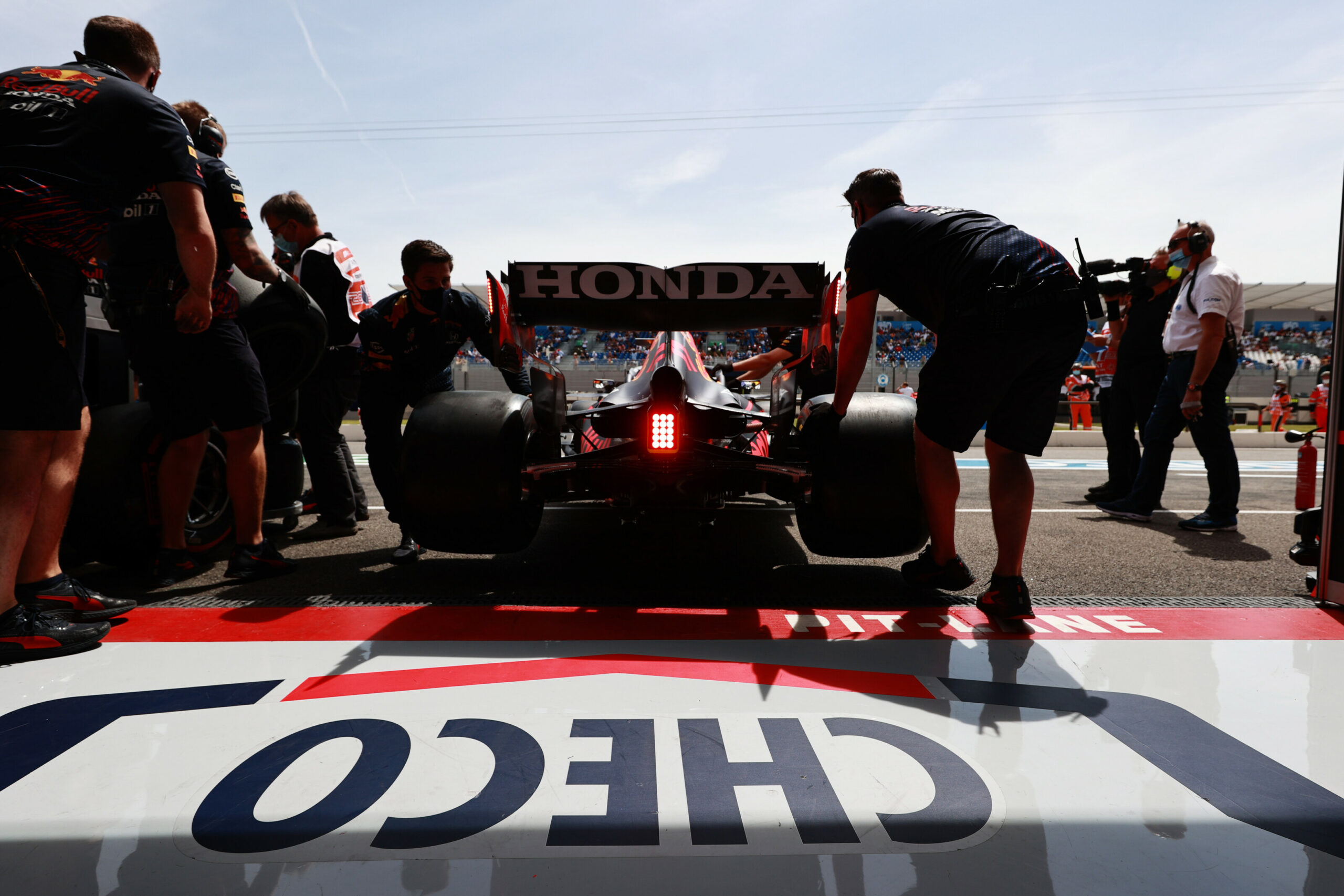 F1 - 14 pilotes reçoivent une boîte de vitesse neuve au GP de France !