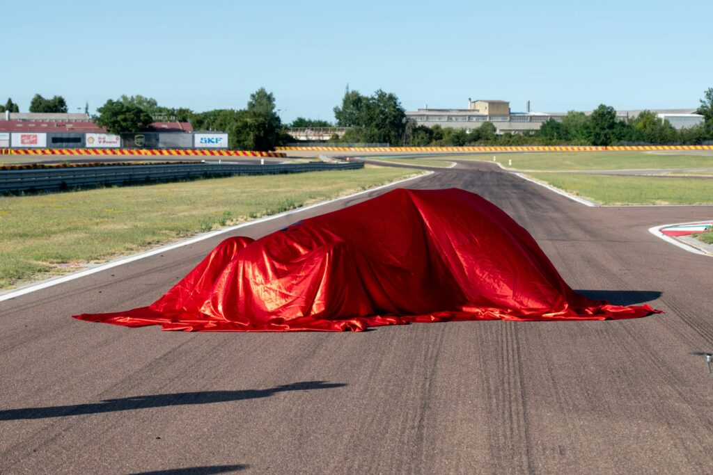 f1-ferrari-2021-silverstone