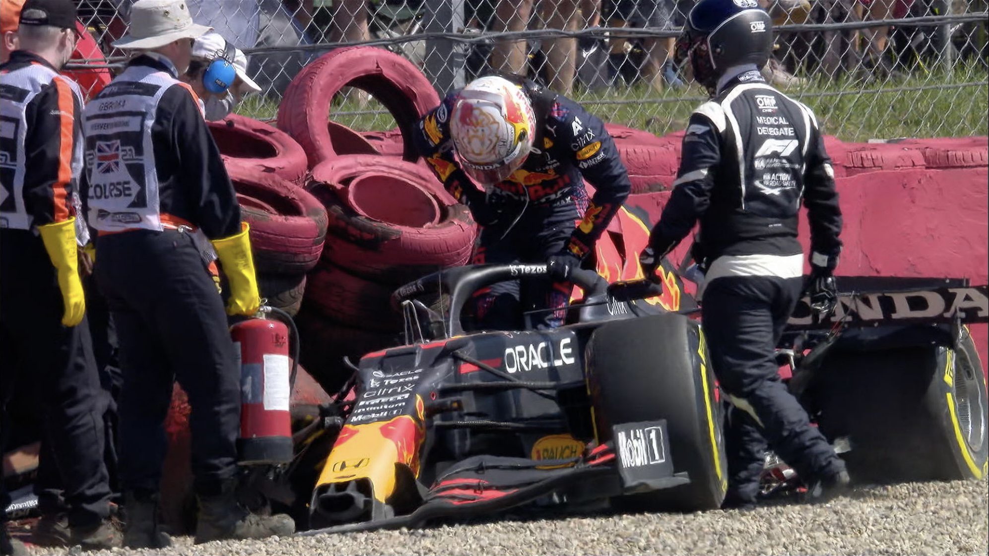 F1 - Le casque que portait Verstappen à Silverstone lors de son crash exposé