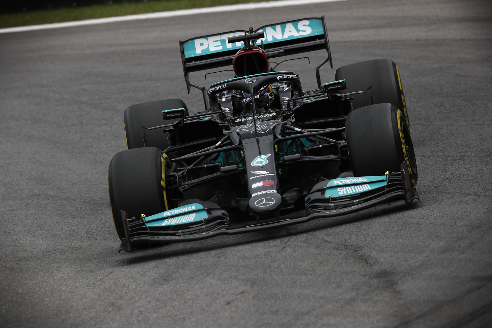 F1 - Pourquoi et comment l'aileron de la Mercedes a été jugé non conforme ?