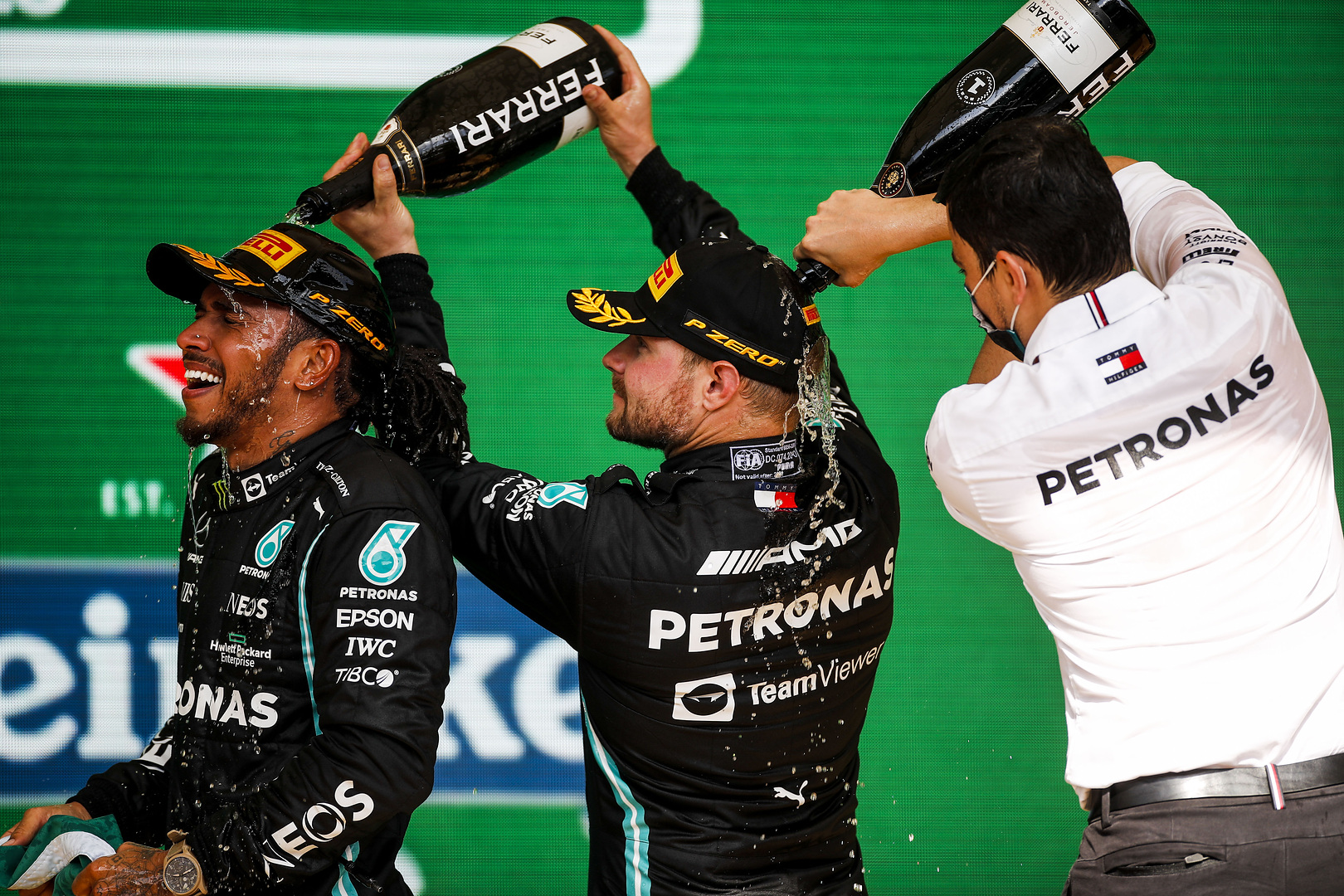 F1 - Pour Wolff, Mercedes a reçu beaucoup de "coups de poing au visage"