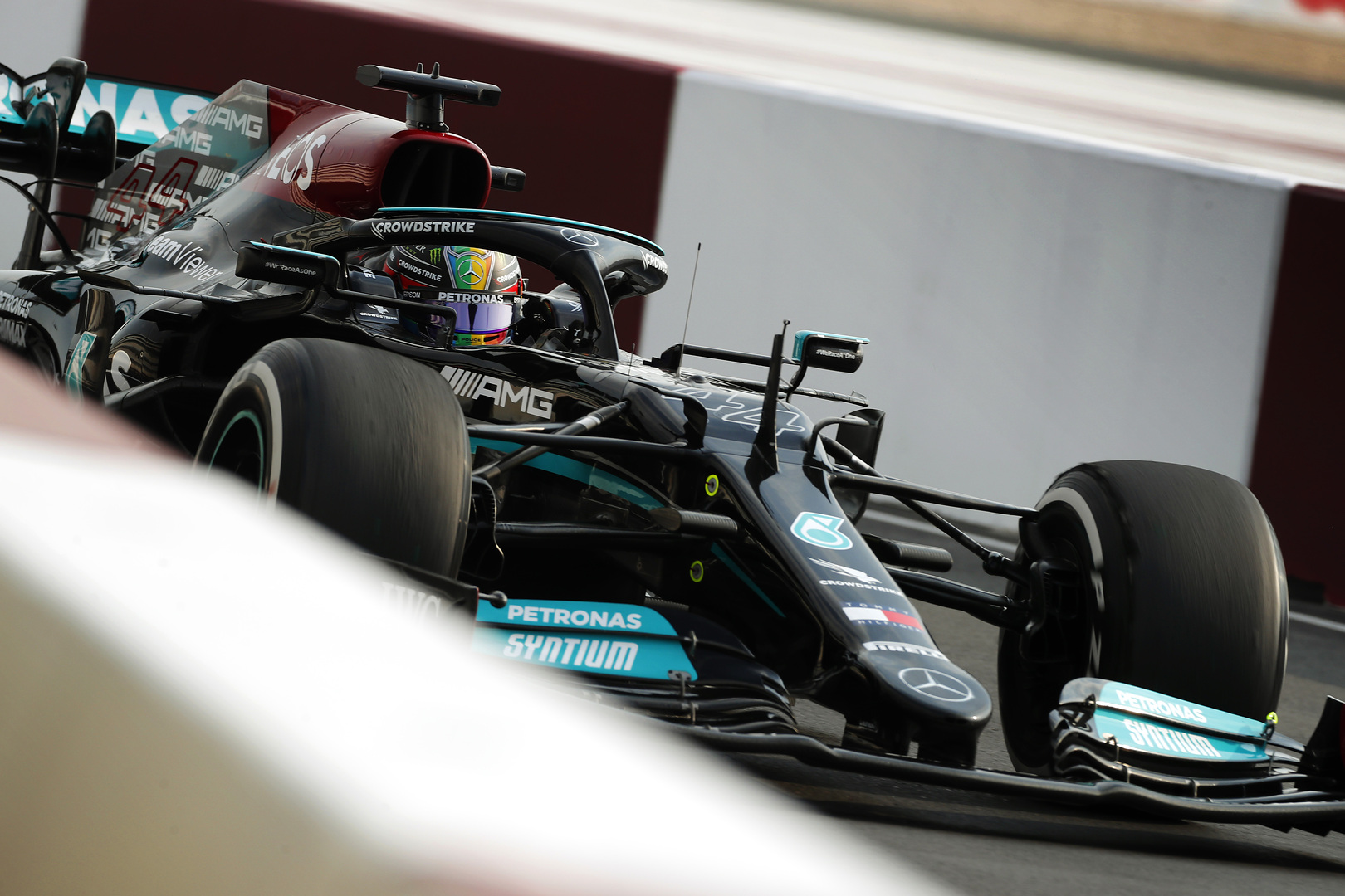 F1 - Lewis Hamilton en retrait ce vendredi à Losail