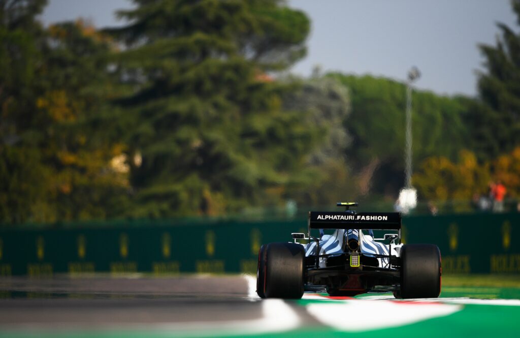 pierre-gasly-2022-imola-test