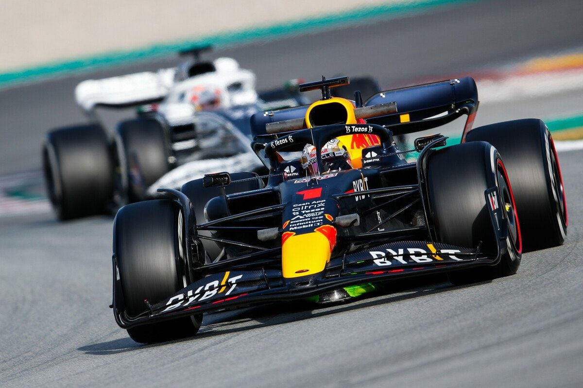 F1 - Mercedes trouve les pontons de la Red Bull RB18 "intéressants"