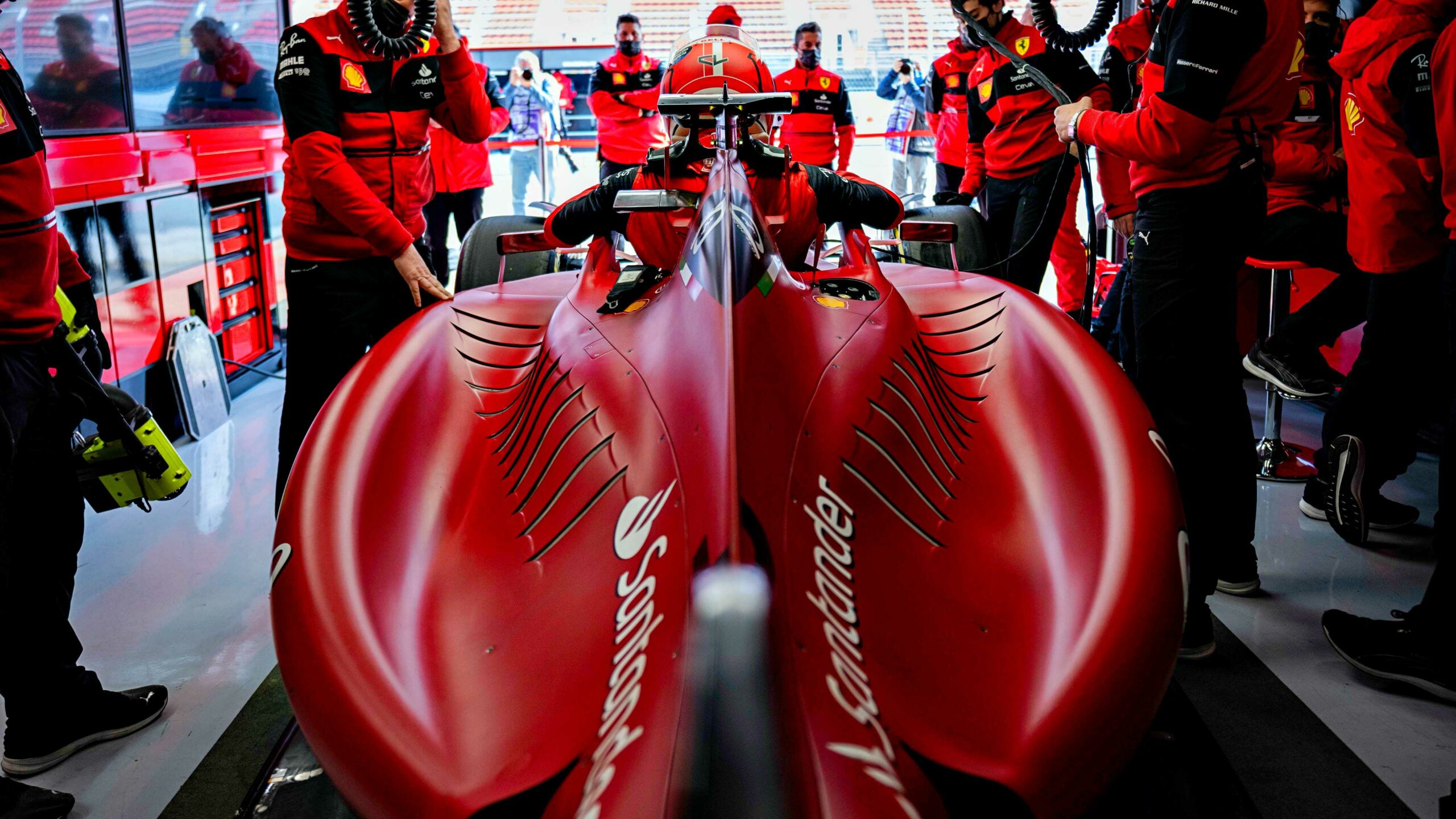 F1 - Les pilotes en piste ce samedi à Bahreïn