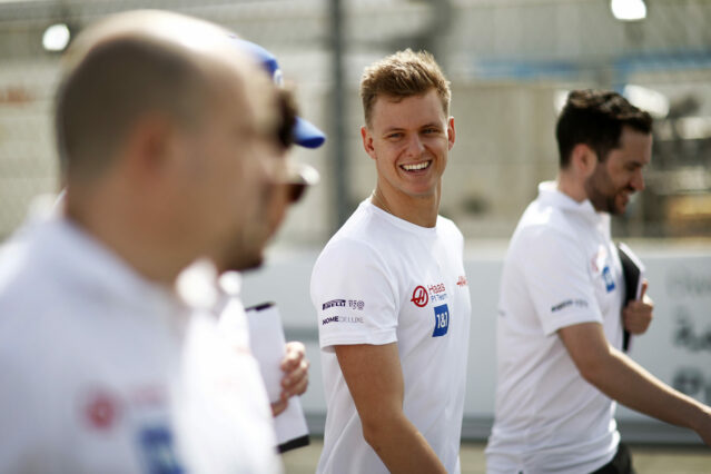 F1 - Magnussen : Schumacher "mérite" d'être en F1