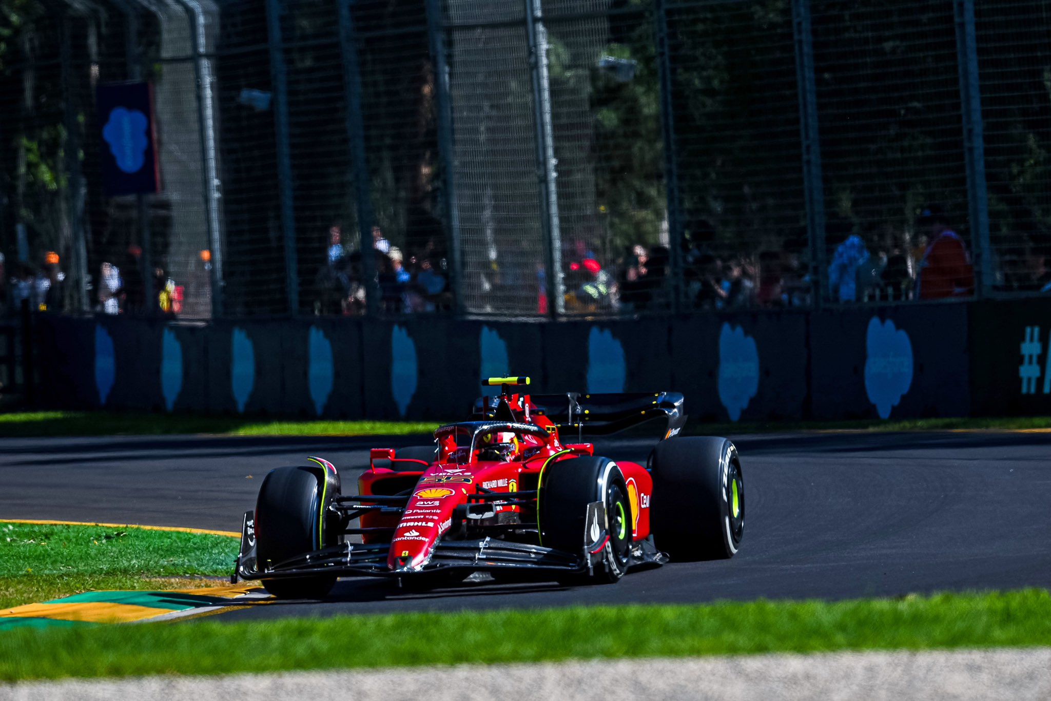 F1 - GP d'Australie - EL1 : Sainz le plus rapide, Vettel en panne