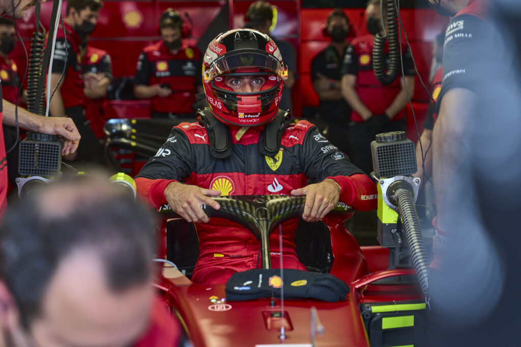 carlos-sainz-ferrari-f1-2022