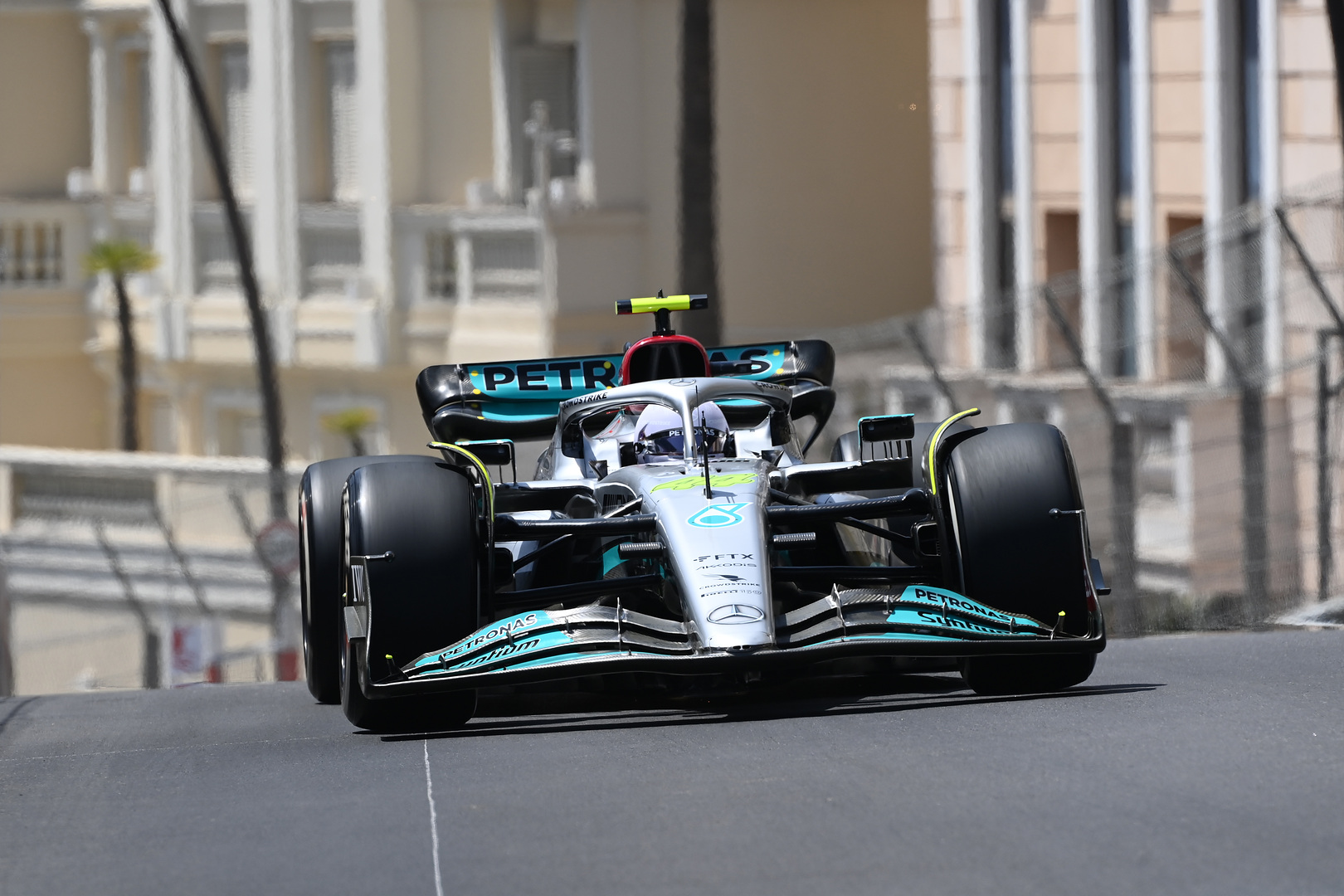 Hamilton a l’impression que ses yeux vont sortir de leurs orbites à Monaco