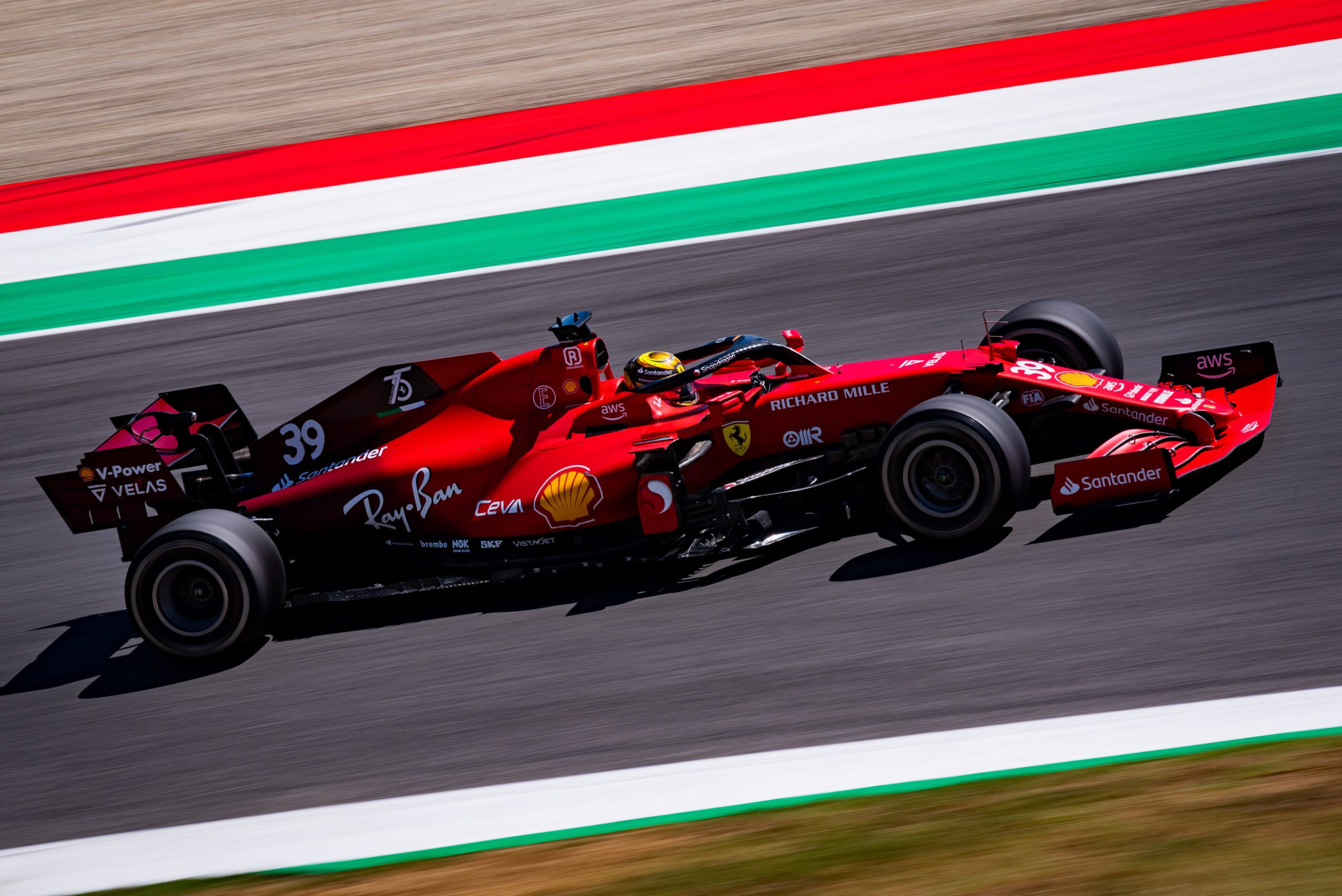 F1 - Robert Shwartzman boucle 130 tours avec une Ferrari au Mugello