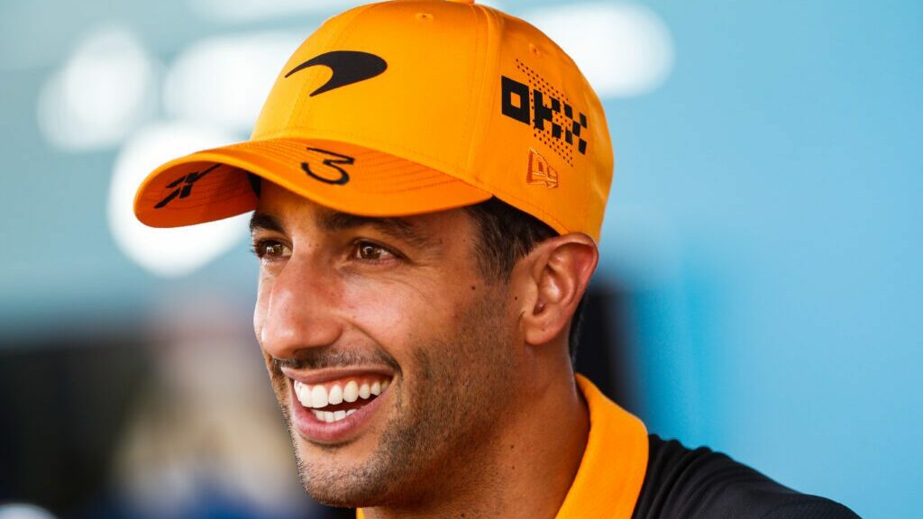 Ricciardo met en place un plan pour revenir à l’avant de la grille en F1