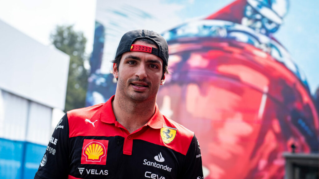 Carlos Sainz voit une bataille à six pour la victoire à Mexico