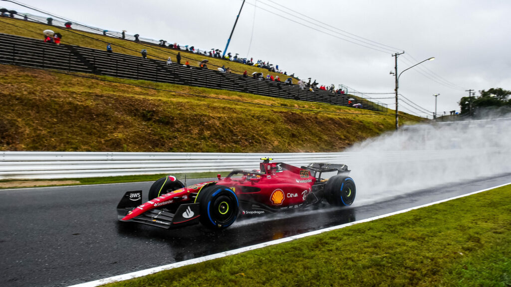 Sainz a profité de la pluie pour retrouver de la confiance au volant de sa Ferrari