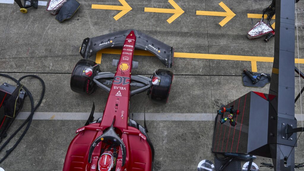 Villeneuve : « Leclerc aurait-il commis les mêmes erreurs sans les gaffes de Ferrari? »