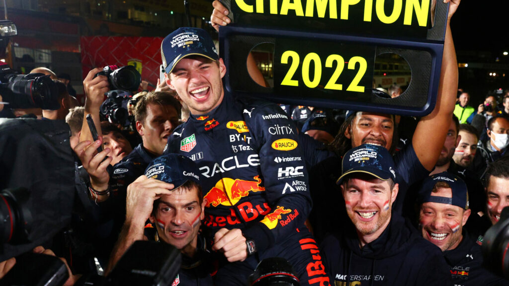 Max Verstappen titré au Japon