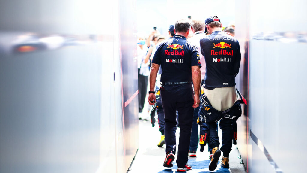 Le patron de Mercedes salue une FIA « solide » face à Red Bull