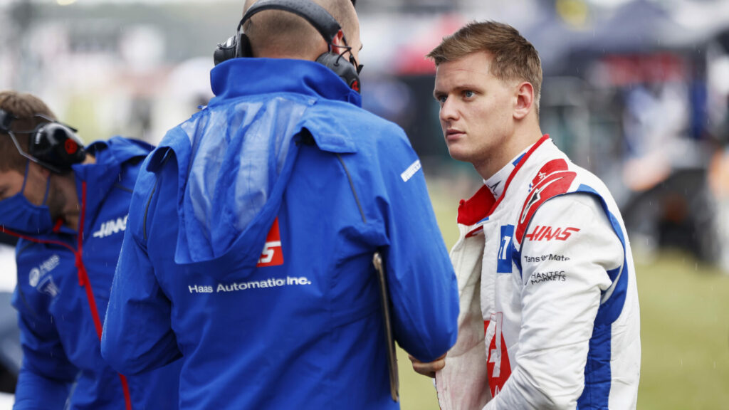 Mick Schumacher « très déçu » de perdre son baquet en F1