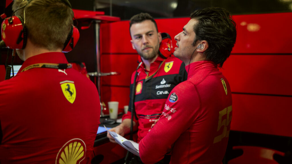 Ferrari n’exclut pas un changement de turbo pour Sainz au Brésil