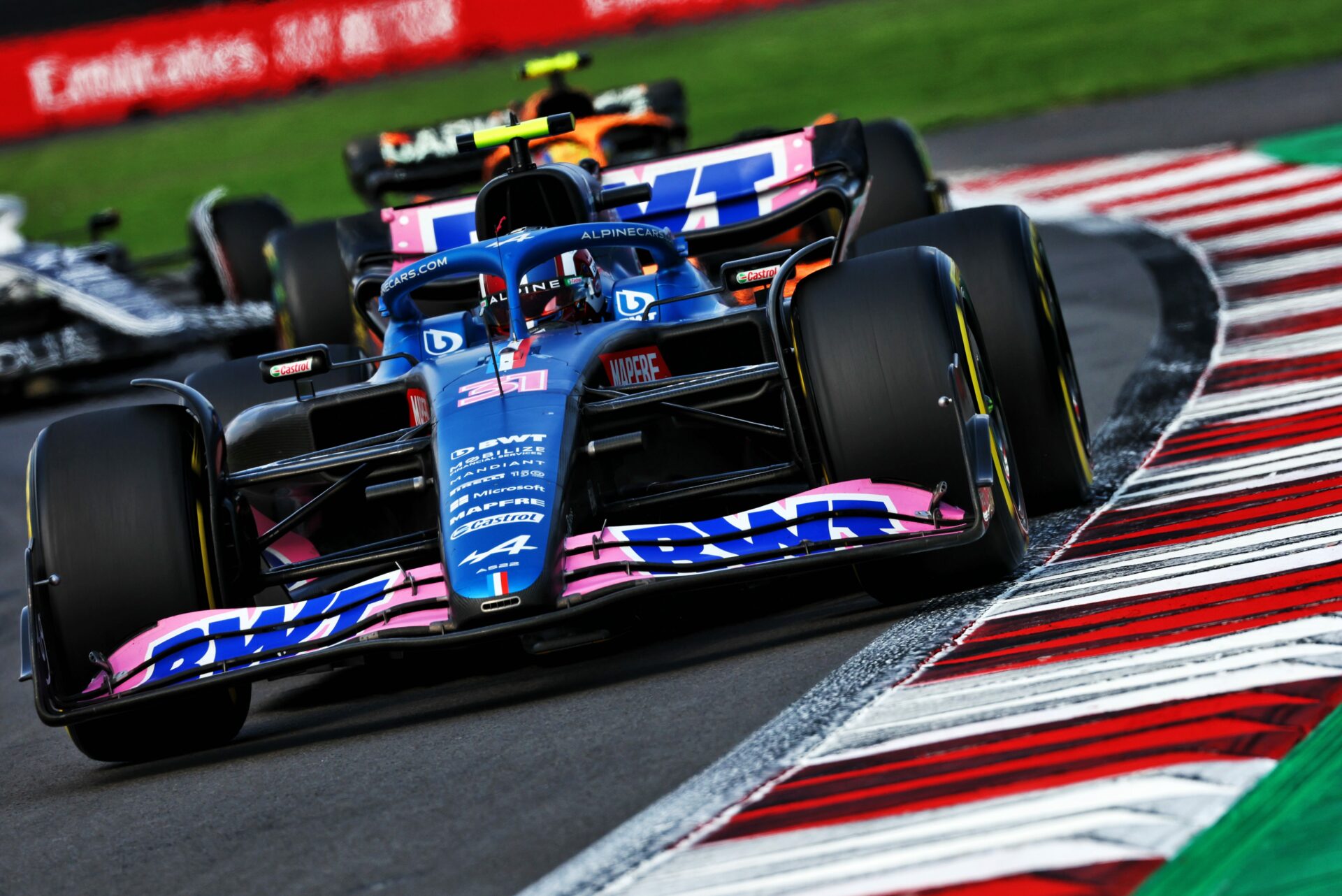 F1 - Drapeau noir et orange : des discussions "positives" entre Alpine et la FIA