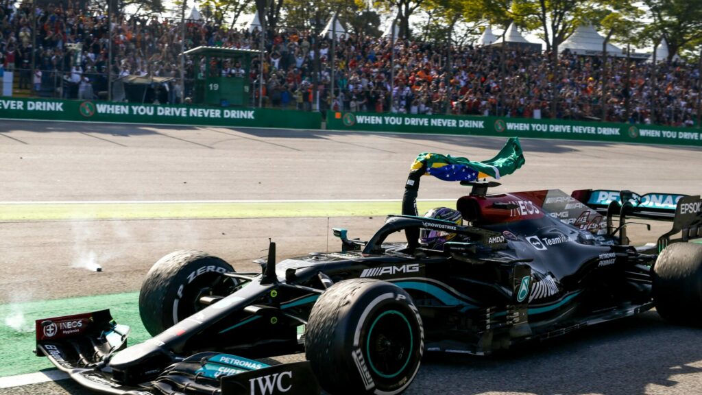 Lewis Hamilton reçoit la citoyenneté d’honneur au Brésil