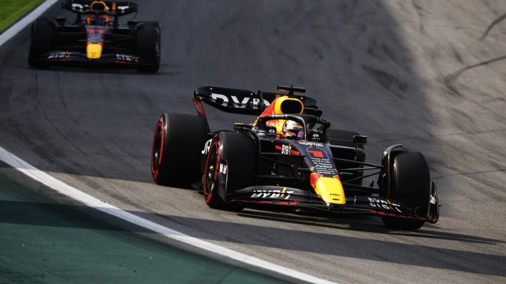 Villeneuve : « Je ne comprends pas pourquoi Verstappen n’a pas suivi la consigne Red Bull »
