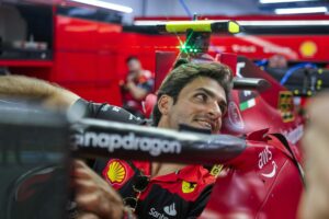 Sainz sur l’arrivée de Vasseur chez Ferrari : « Il faudra lui laisser un peu de temps »