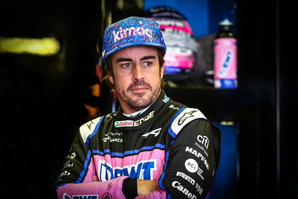 Fernando Alonso pas encore convaincu par les nouvelles règles en F1